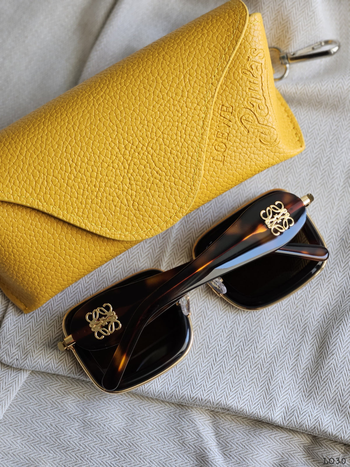 Loewe glasses